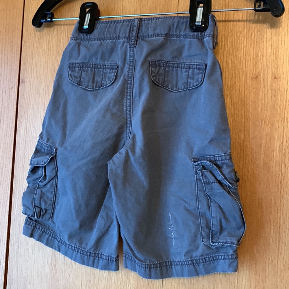 Carter’s boys 5 gray woven cargo 4 pockets button zip lightweight rip on back